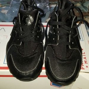 Nike Huarache 7Y